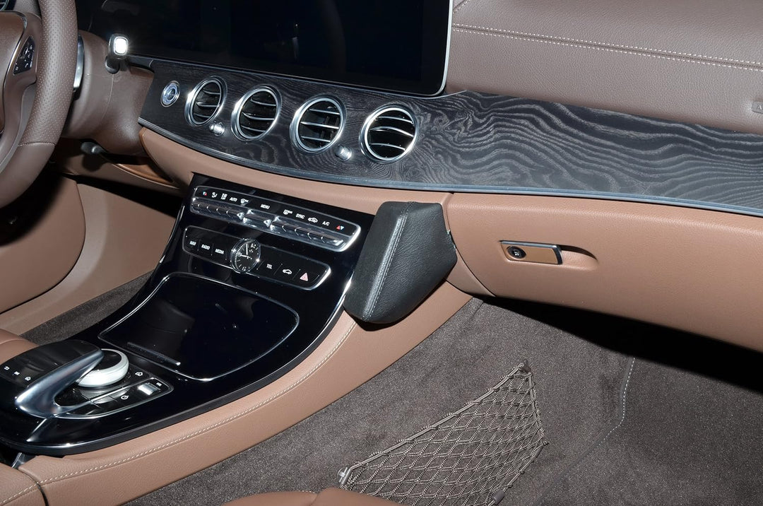 KUDA 2355 Halterung Kunstleder schwarz für Mercedes E-Klasse (W213 / S213) ab 04/2016, 2355