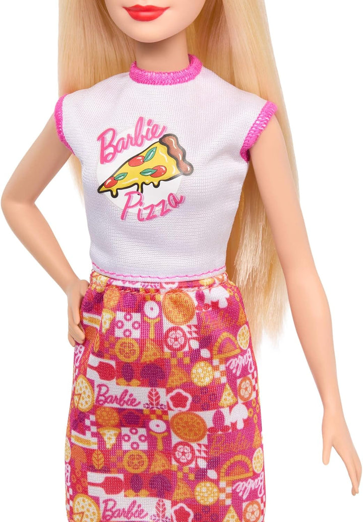 Barbie Pizza Shop Spielset | Blonde Puppe und 25 Zubehörteile inklusive Knete, Pizzabelägen und mehr