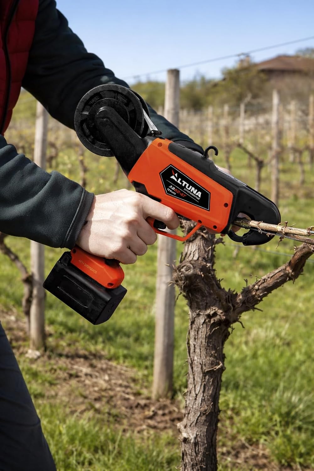 Altuna Akku-Bindegerät AB02-AT 16,8 V mit 2 Batterien 2,5 Ah | Professionelles Bindegerät für Weinbe