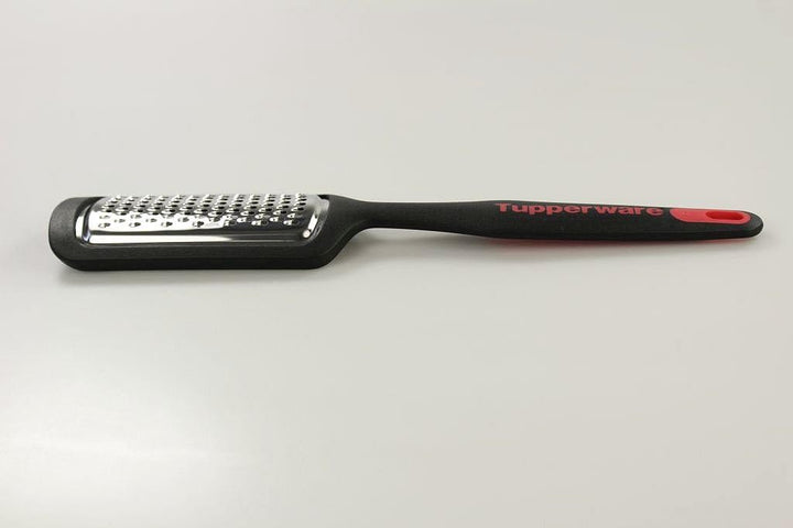 TUPPERWARE Reibe Griffbereit Parmesan Muskat rot-schwarz 10025