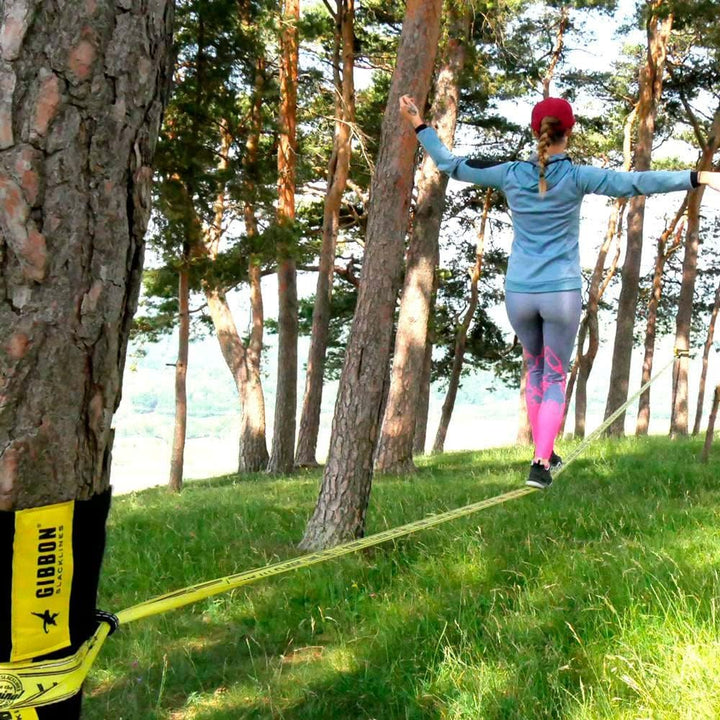 Gibbon Slacklines Classic Original Komplett-Set | 25m | TÜV Geprüft | Balance und Spass mit Trampoli
