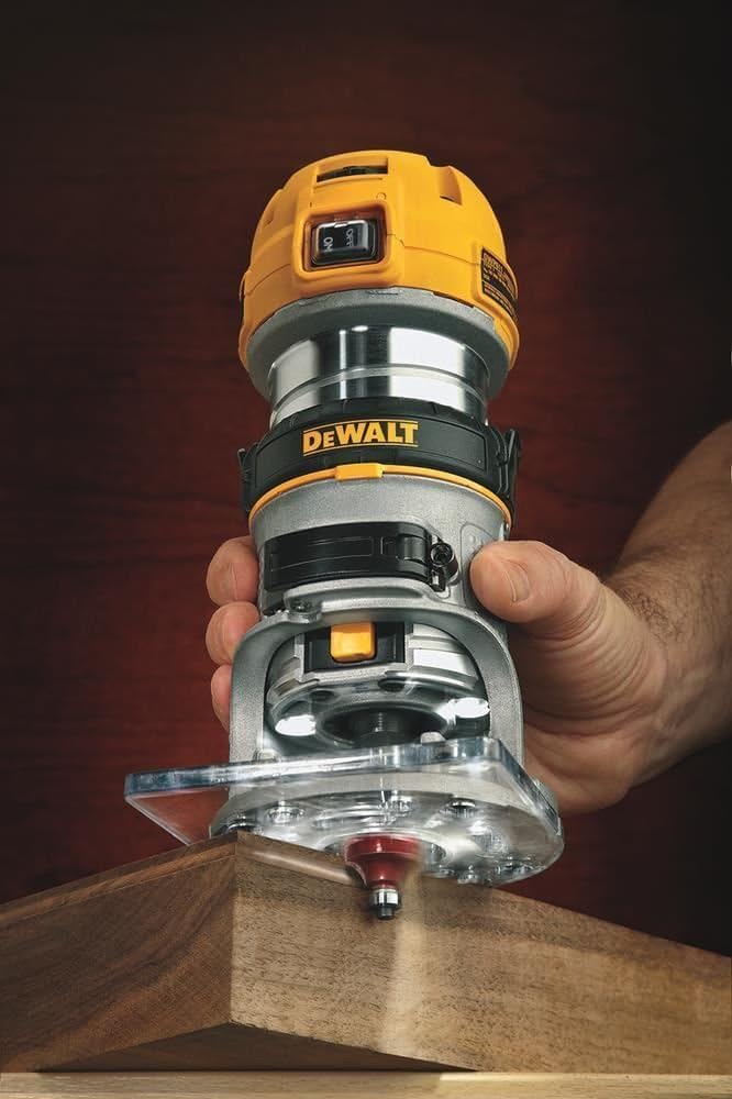 Profiliermaschine 900W - 27.000 U/min (6-8mm) - Elektronische Marke DeWalt