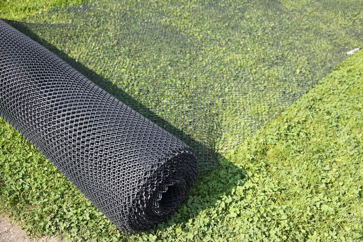EraGreen Rasenschutzgitter 2 m Breite x 10 m Länge - 10 GRATIS ERDANKER - Stabil &amp; befahrbar Rasen G