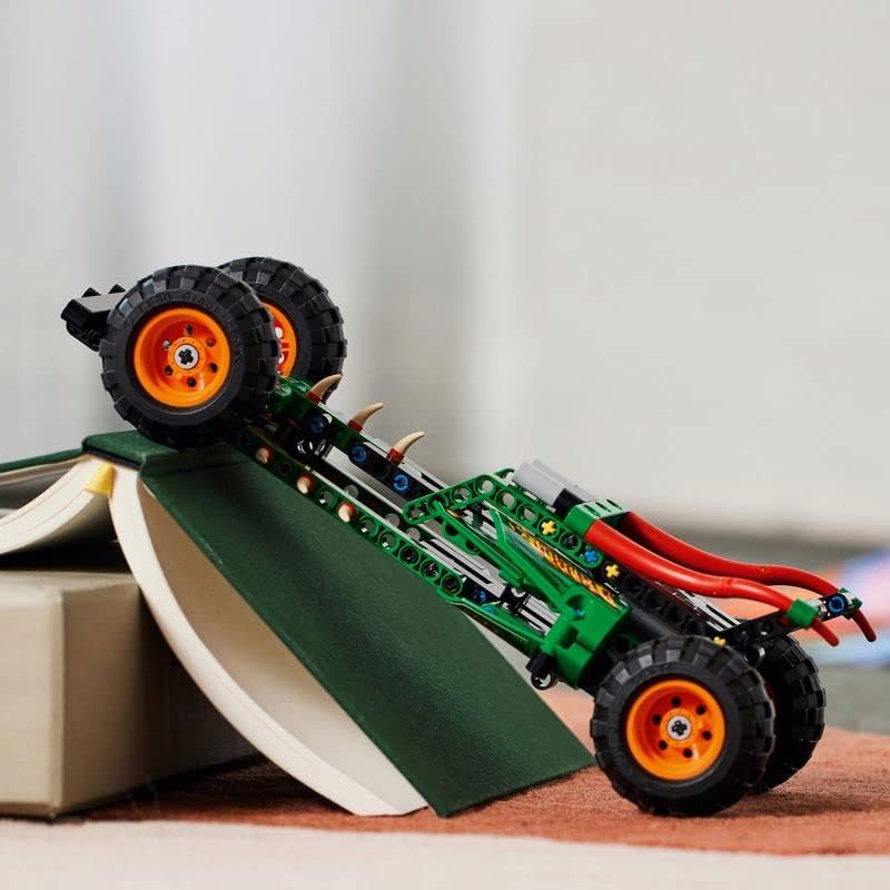LEGO 42149 Technic Monster Jam Dragon, Monster Truck-Spielzeug für Jungen und Mädchen, 2in1-Rennwage