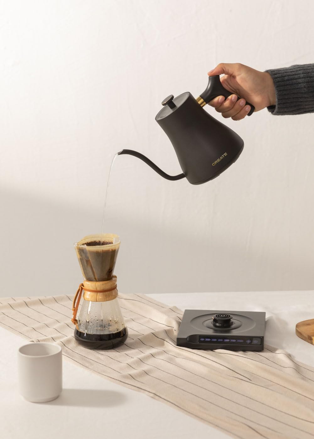 CREATE/HATTORI SWAN/Elektrischer Wasserkocher 0,5L Schwarz/Warmhalten, Sicherheitssystem, Thermostat