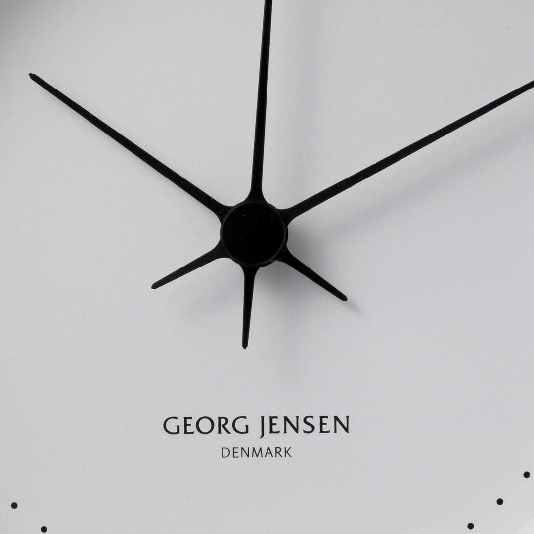 Georg Jensen Koppel Wanduhr 22 cm, Edelstahl mit Weissem Ziffernblatt Material : Precision Quartz Mo