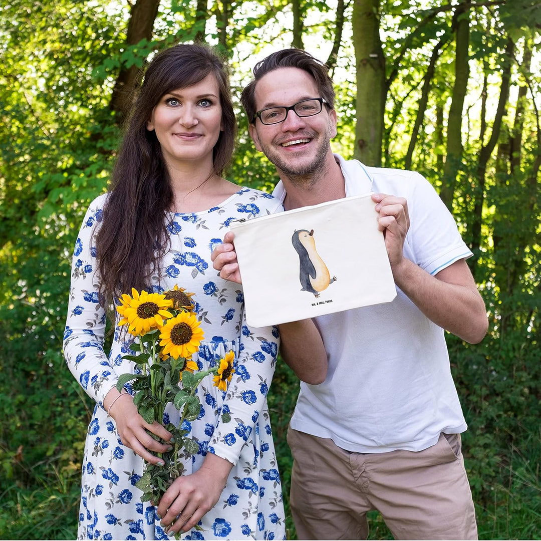 Mr. & Mrs. Panda Mäppchen Pinguin marschieren Grösse M - Geschenk, Schlampermäppchen, Spazieren, Sto