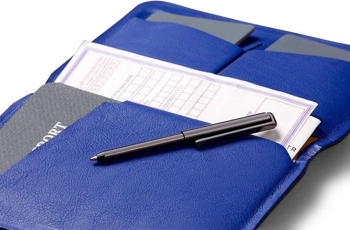 Bellroy Apex Passport Cover (Leder-Reisepasshülle, RFID-Schutz) - PepperBlue, Pepperblue