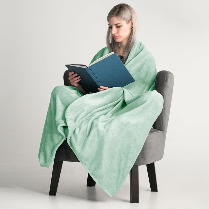 DecoKing Kuscheldecke 200x220 cm Pfefferminze Decke Microfaser Tagesdecke Fleece weich sanft kuschel