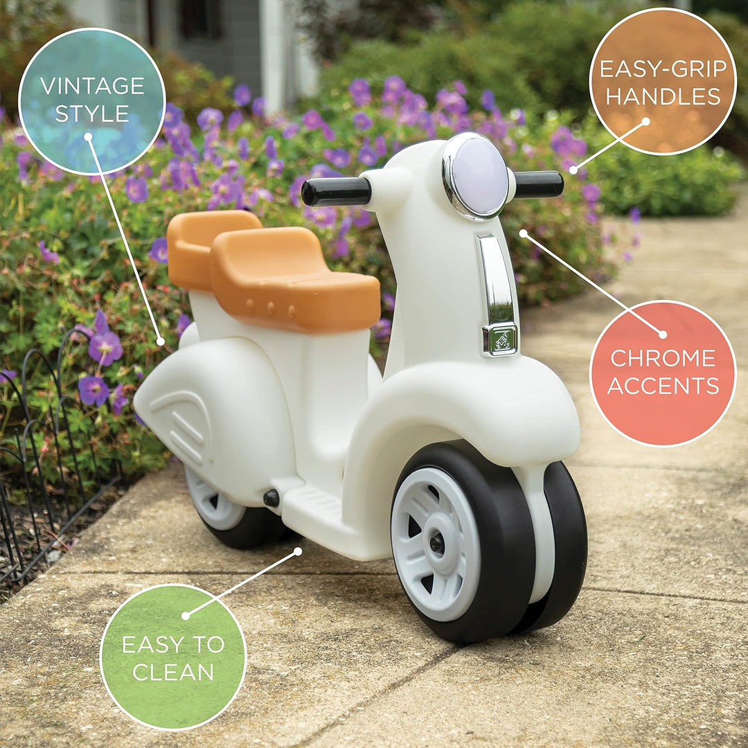 Step2 Ride Along Spielzeug Scooter aus Kunststoff in Weiss | Roller für Kinder für Draussen | Kinder
