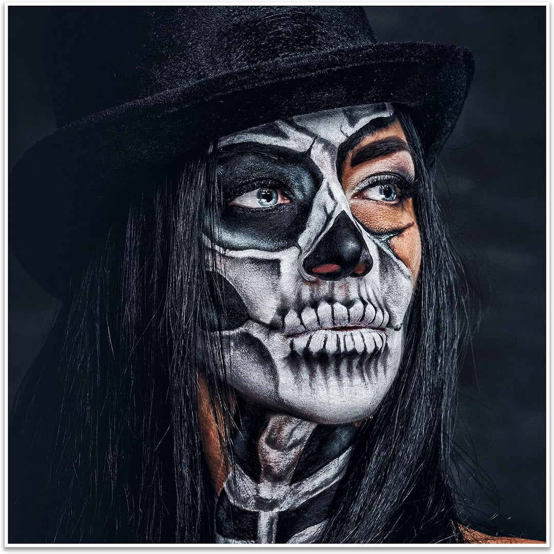 wandmotiv24 Poster als Wanddeko, Grösse 50x50cm, Model mit Totenkopf Makeup, Schminke, Hut, Frau, Mo