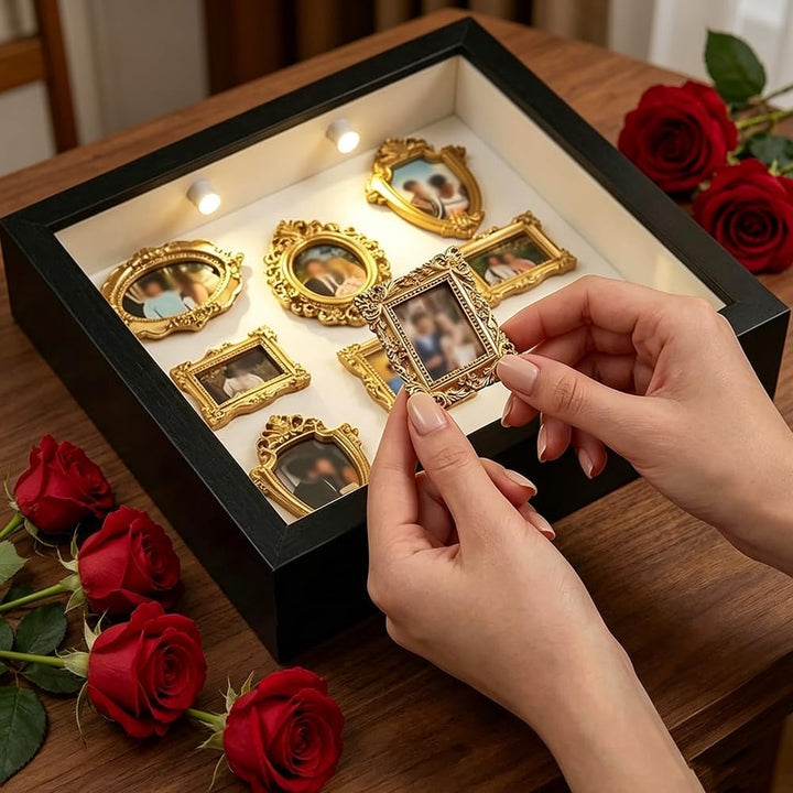 DIY Mini Museum Shadow Box mit LED Licht - Mini Bilderrahmen Vintage Set mit 8 Gold Rahmen & 8 Figur