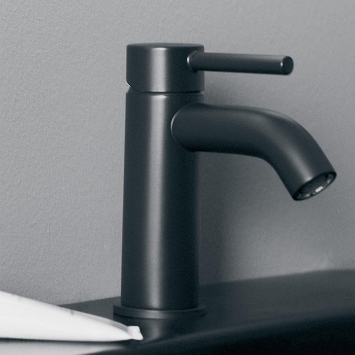 Ideal Standard BC822XG Ceraline Waschtischarmatur mit Push-Open Ventil, Bad-Wasserhahn mit Auslauf,