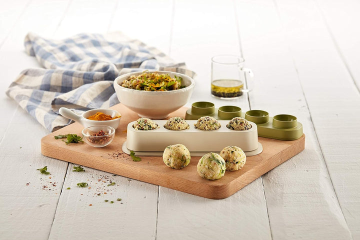 Lékué Veggie Balls mold. vegetarische Gemüsebällchen in Form von kleinen Bällchen, Grün
