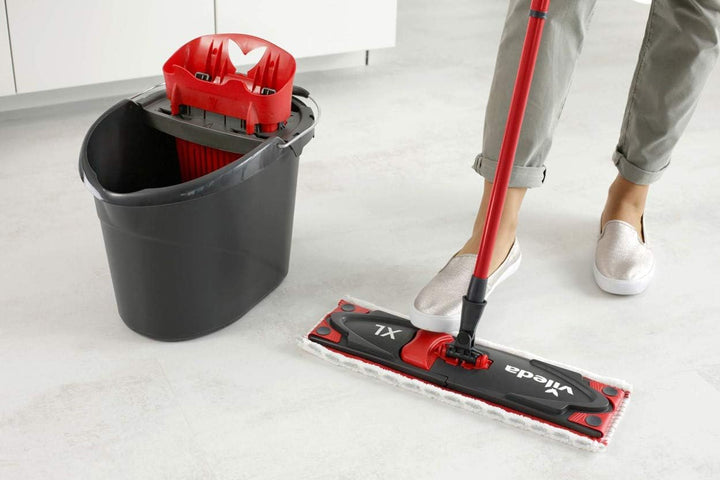 Vileda ULTRAMAX XL Bodenwischer Komplett-Set mit Eimer, Rot Schwarz Alt