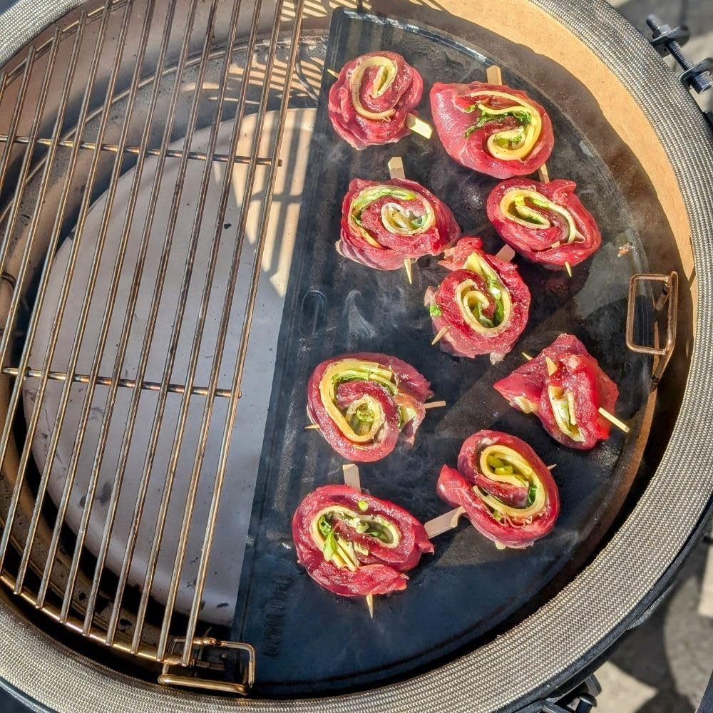 BBQ-Toro Gusseisen Grillplatte für Kamado Keramikgrill (Ø 52 cm) | Wendeplatte, emailliert | halbrun