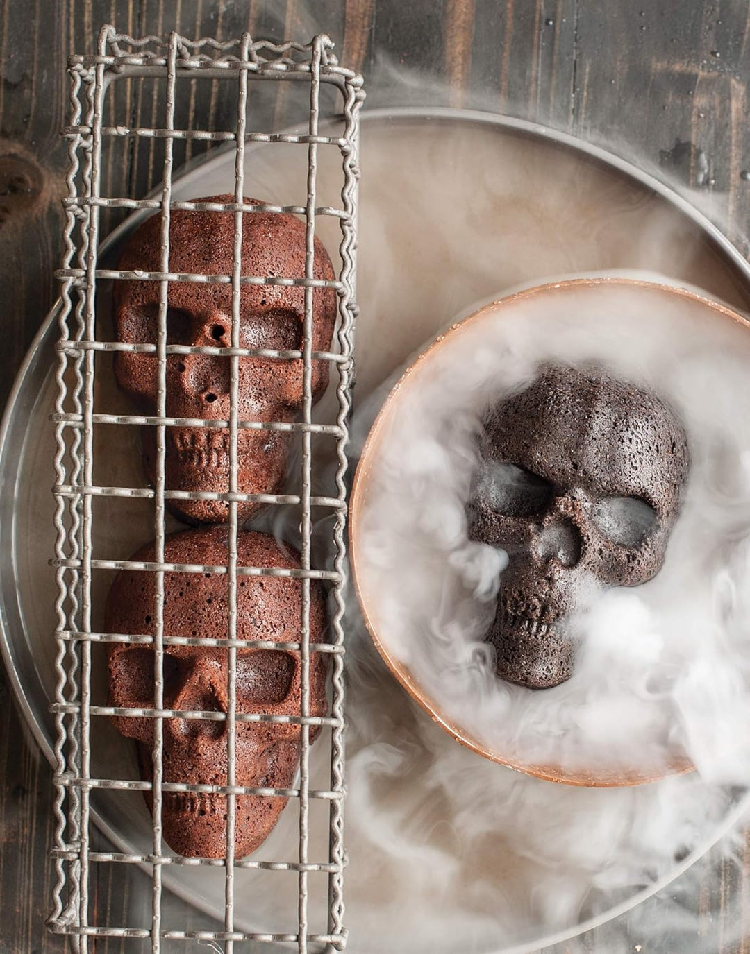 Nordic Ware Spuk Totenkopf-Muffins, Aluminium, Bronze, Haunted Skull Cakelet Pan Pfanne, Pfanne