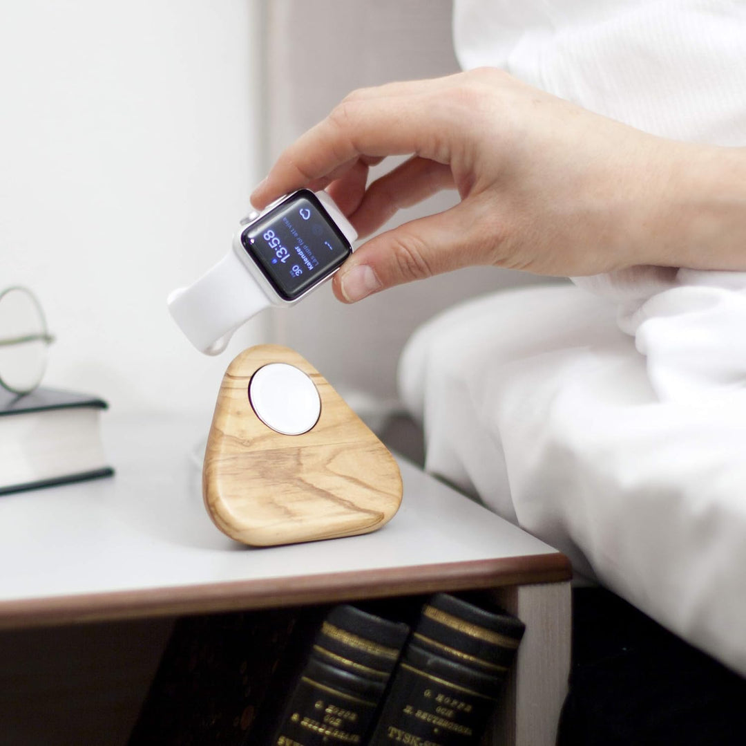 Tetra Nightstand für Apple Watch, Massive Olivenholz