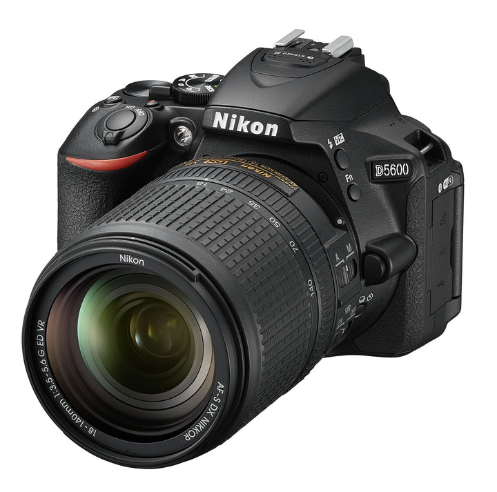 Nikon D5600 Digitale Spiegelreflexkamera, Schwarz Kit 18-140 VR Single, Kit 18-140 VR Single