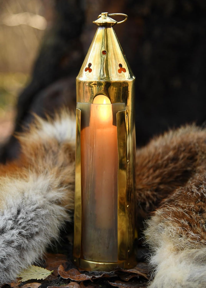 Mittelalterliche Messinglaterne mit Hornfenster