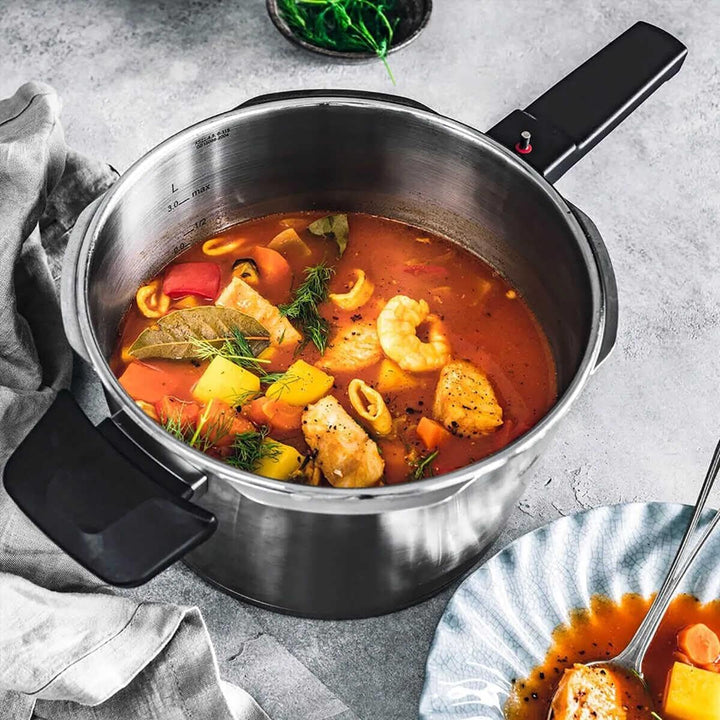 Fissler Vitaquick Premium/Schnellkochtopf (6 L, Ø 22 cm) m. Einsatz, Edelstahl-Dampfkochtopf, 2-Gars