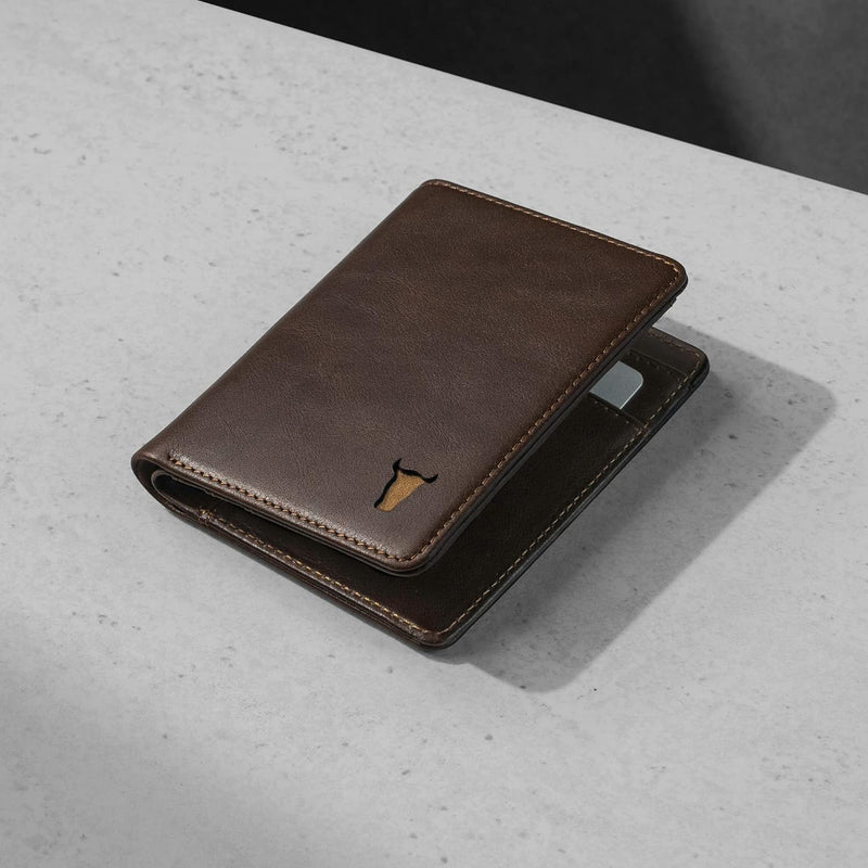 TORRO Herren Geldbörse - Premium-Echtleder-Geldbörse mit RFID-Schutz Slim Bi-Fold Dunkelbraun, Slim