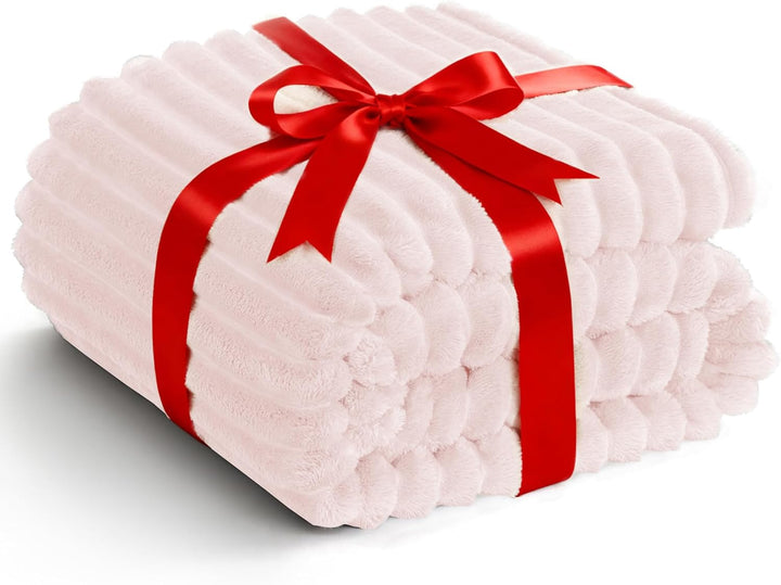 WAVVE Kuscheldecke Flauschig Decke - 150x200cm - Rosa - Weiche Flanell Fleecedecke, Sofadecke & Couc