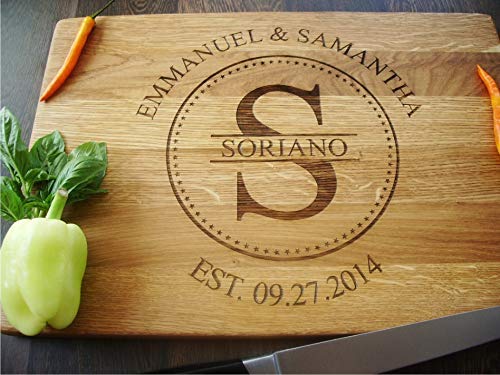 Personalisiertes Schneidebrett mit Monogramm | Geburtstagsgeschenke | Holzbrett mit Gravur | Persona
