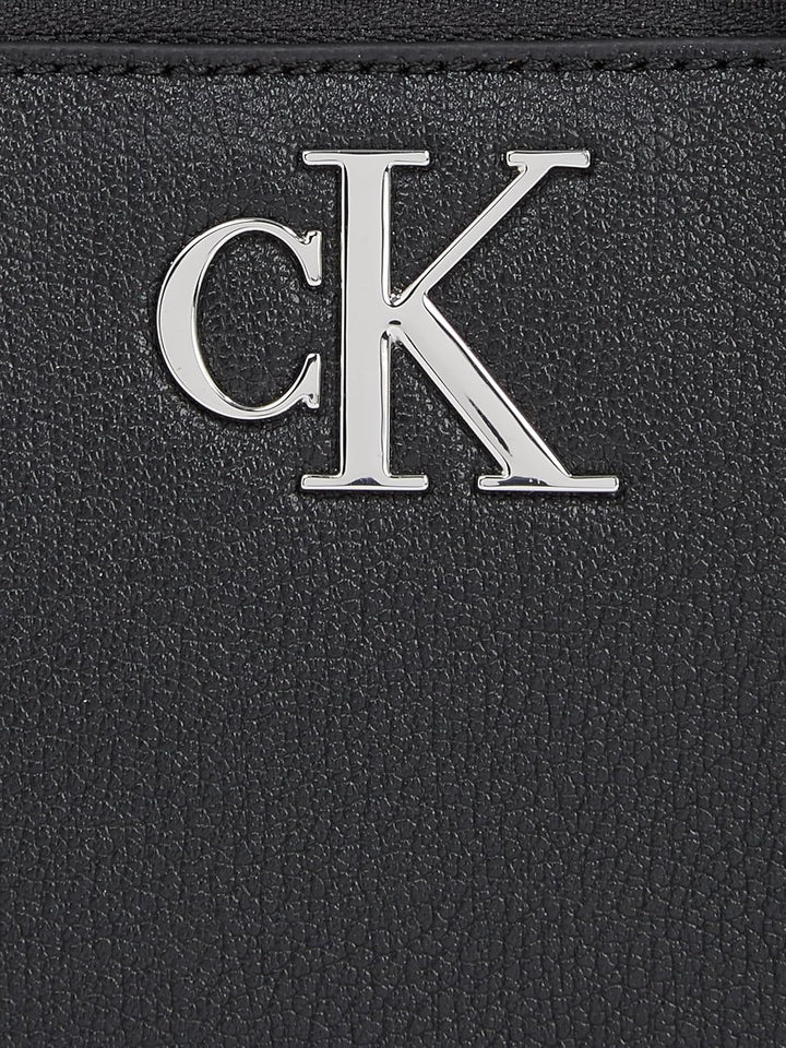 Calvin Klein Jeans Damen Umhängetasche Minimal Monogram Camera Bag Klein Schwarz, Schwarz