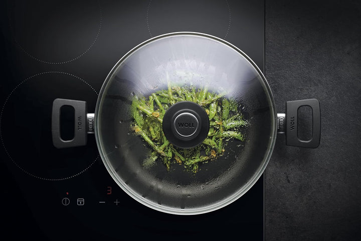 Woll Nowo Titanium Kasserolle, Ø 28 cm, 8 cm hoch, 4.5 Liter, mit 2 Seitengriffen - Geeignet für Cer