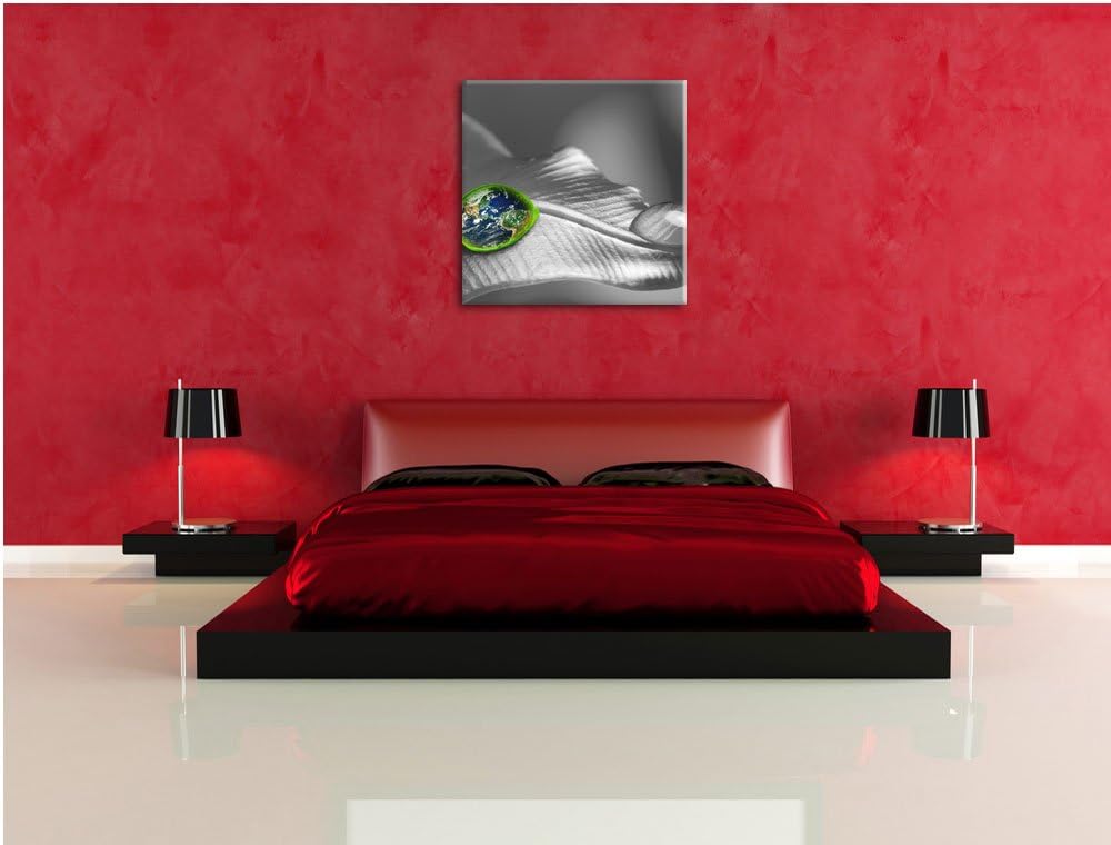 Pixxprint Erde in einem Tautropfen als Leinwandbild Quadratisch/Grösse: 70x70 / Wandbild/Kunstdruck/