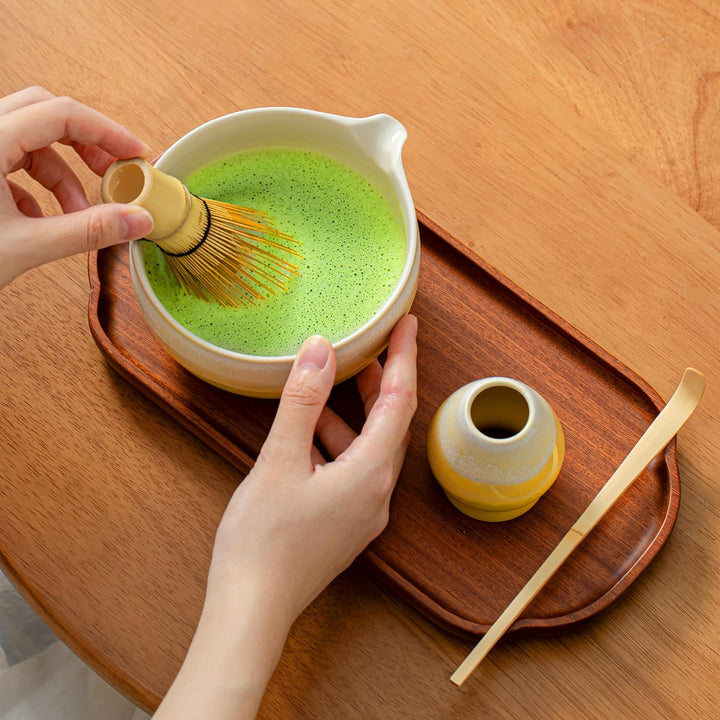 Goodwei Matcha-Set komplett mit hochwertiger Matcha Schale aus Keramik mit Ausgiesser, Matcha Besen