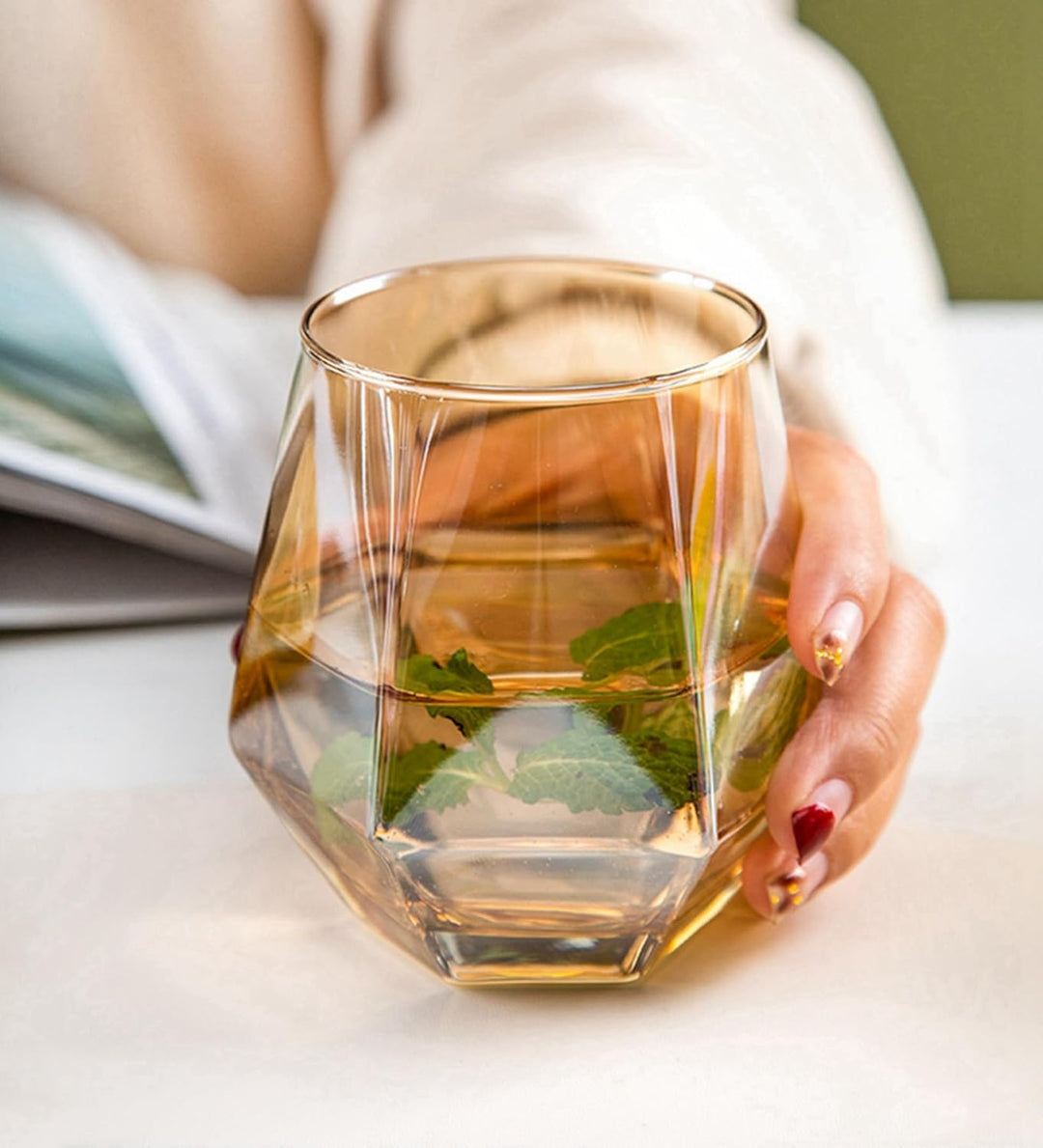 300ml Diamant Whiskey Gläser 4/6 Set, Klar Geometrisch Modisch Wasser Saft Tumbler Gekippt Scotch Gl
