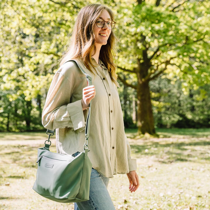 Done by Deer Kinderwagen Tasche – Wickeltasche Grün – Stroller Bag mit Haken für Kinderwagen, wasser