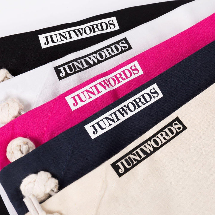 JUNIWORDS Turnbeutel - Wähle eine Farbe - "Lieblingsmensch mit Herz" - Beutel: Schwarz, Text: Weiss,