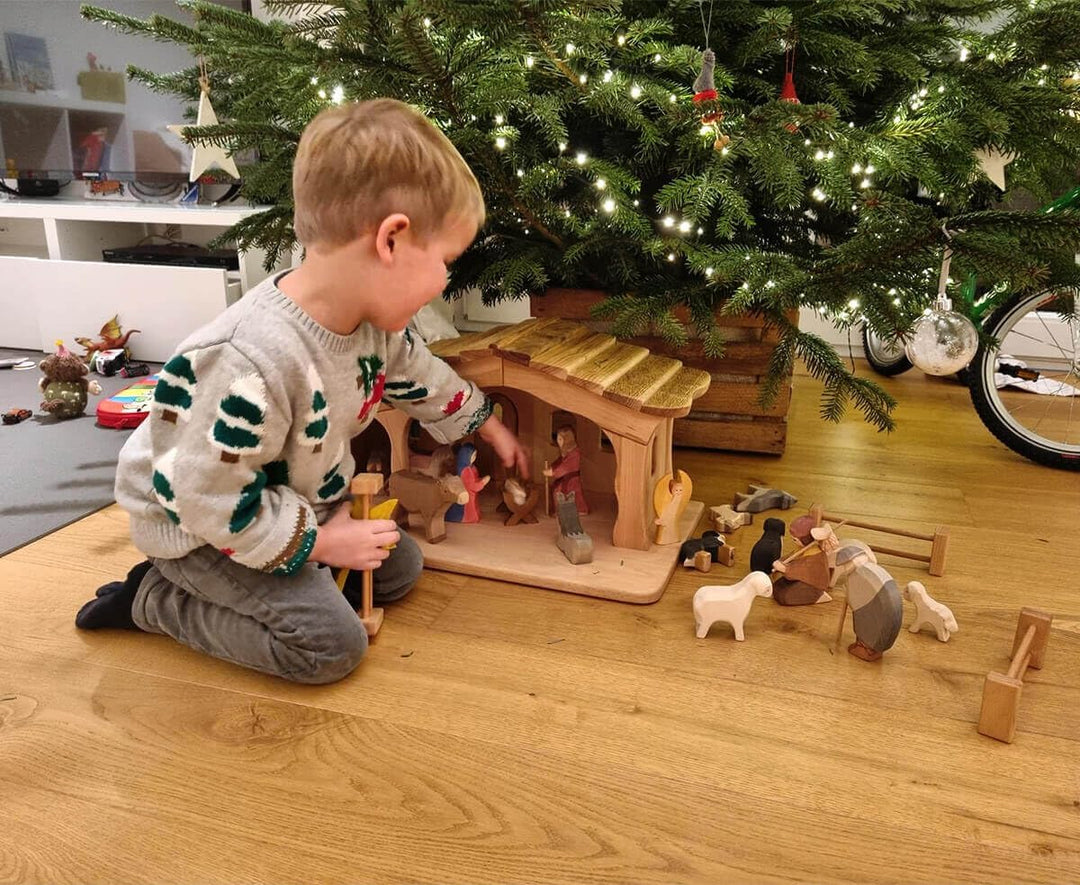 Holzspielzeug Peitz Weihnachtskrippe aus Holz | Krippenstall mit Stall und Hauptraum | Vielseitig al