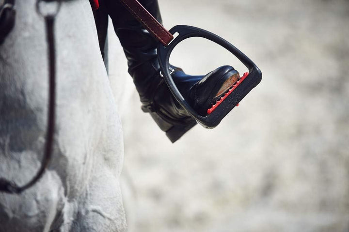 Compositi Steigbügel Reflex Reflective leicht, mit breiter Trittfläche, stabil in schwarz