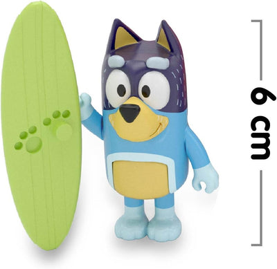 Giochi Preziosi Bluey Auto 4 x 4 Familienfahrzeug, inklusive Papa Bandit Hoch, ca. 8 cm und 2 Surfbr