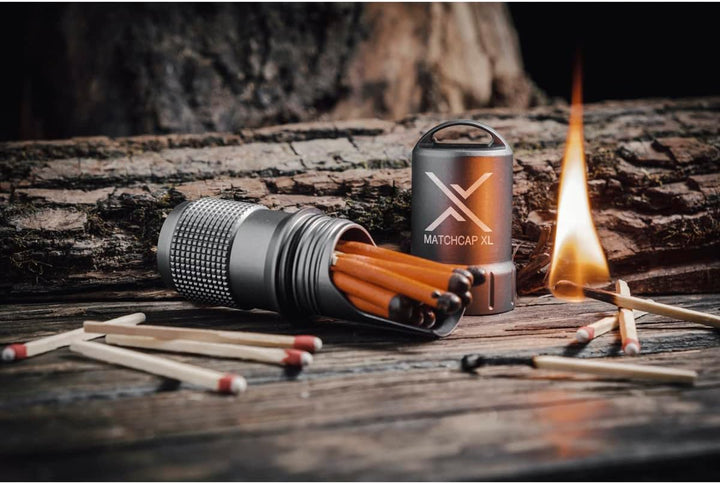 EXOTAC - Matchcap XL Wasserdichte Camping Match Kit Halterung mit integriertem Schläger Schwarz, Sch