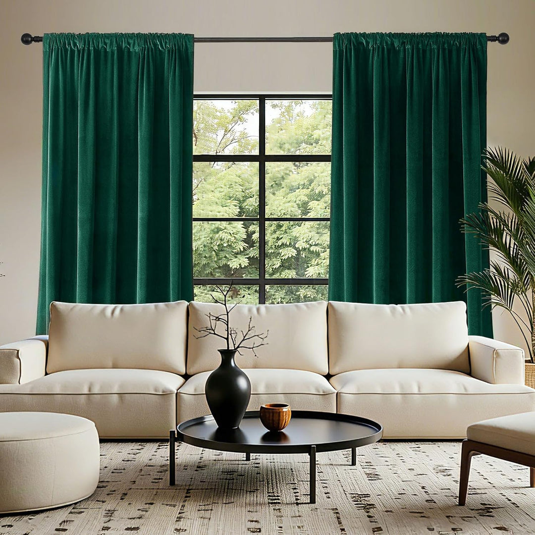 Joydeco Grüne Samtvorhänge, 243.8 cm Länge, 2 Paneele, Burg-Set, luxuriöse Stangentasche, wärmeisoli