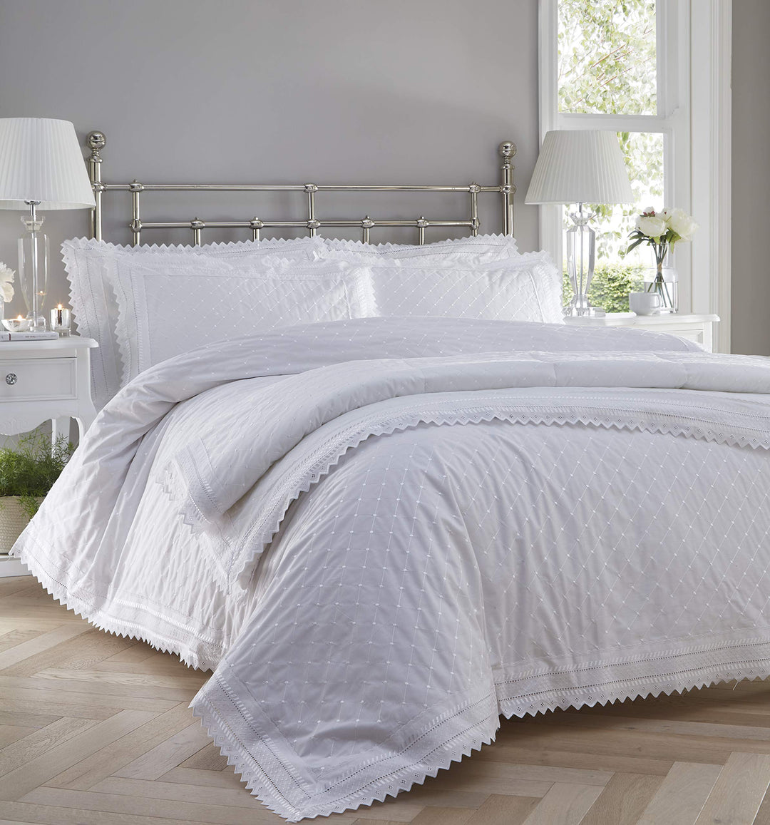 Balmoral Broderie Anglais Percale Duvet Cover and 2 Pillowcases Bedding Bed Set, Cotton, White, Supe