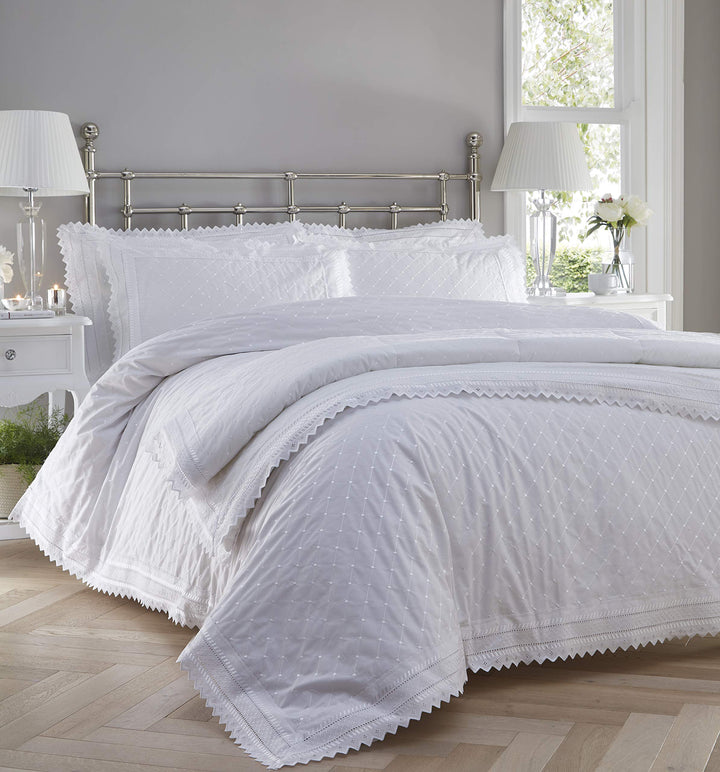 Balmoral Broderie Anglais Percale Duvet Cover and 2 Pillowcases Bedding Bed Set, Cotton, White, Supe