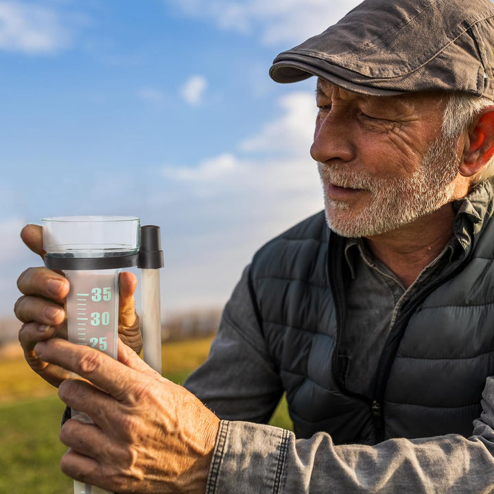 Relaxdays Regenmesser 2er Set, mit Stab, Niederschlagsmesser Garten, Skala 35mm/m², Kunststoff & Hol