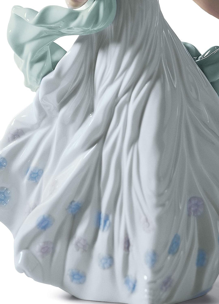 LLADRÓ Frauen-Figur Sommerserenade. Dame. Porzellan.