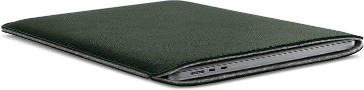 WOOLNUT lederhülle für MacBook Air 15 – Laden in der Hülle – Vollnarbenleder, Innenseite aus Wollfil