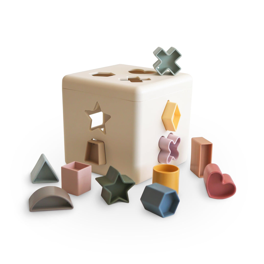 Mushie Shape Sortierbox | 12 Formen Sortierspielzeug | Buntes Sortierspielzeug für Kinder | Geeignet