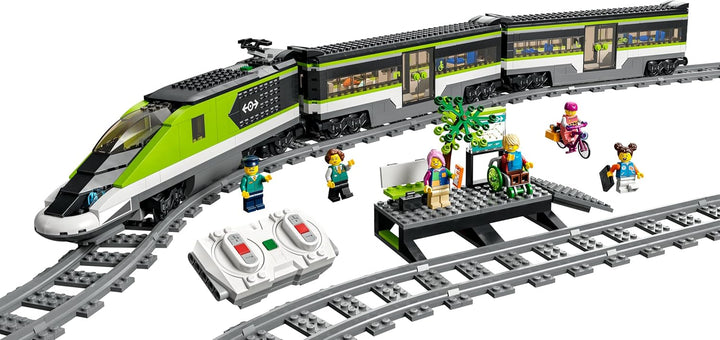 LEGO 60337 City Personen-Schnellzug, Set mit ferngesteuertem Zug mit Scheinwerfern, 2 Wagen und 24 S
