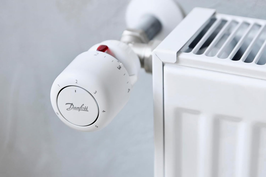 Danfoss Aero RAV click, Thermostatkopf mit eingebautem Sensor, 34 mm Halsdurchmesser NEU 015G4560, N