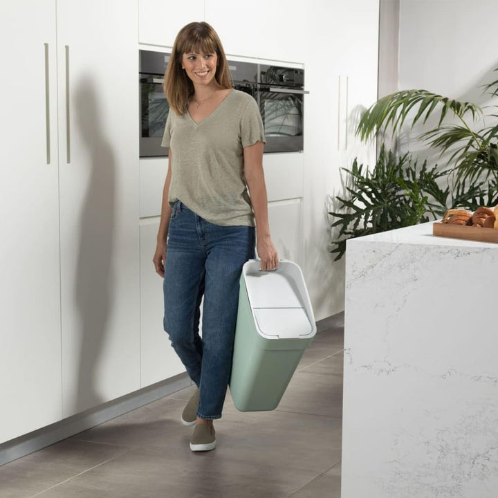 CURVER Mülleimer, 30 l, Ready to Collect – mit Wandhalterung für Wand oder Tür – Küche, Badezimmer,