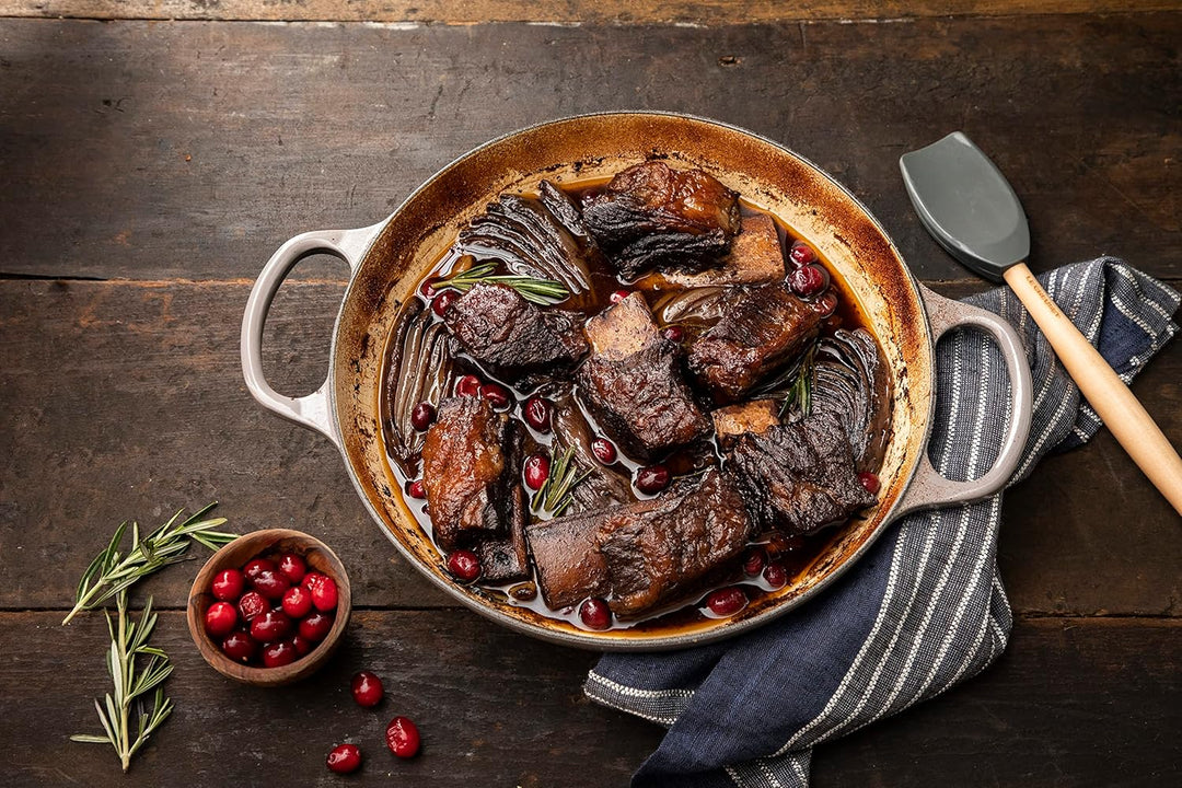 Le Creuset Signature Gusseisen Gourmet-Profitopf, Rund, Ø 26 cm, 2,2 l, Für alle Herdarten inkl. Ind